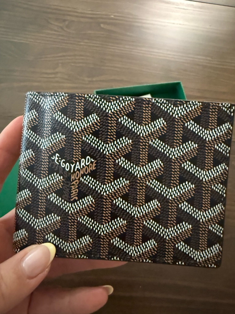 Goyard Men's Card Holder - Brown and Cream Chevron Goyardine - Picture 4 of 6